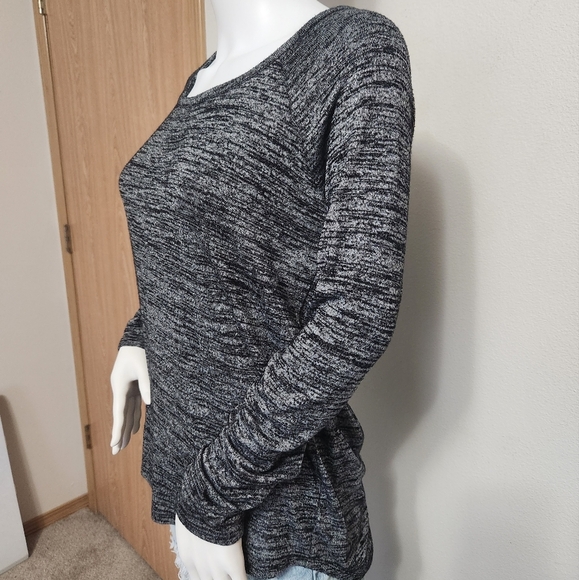 Athleta Open Back Pose Long Sleeve Top Size XS - Picture 4 of 16